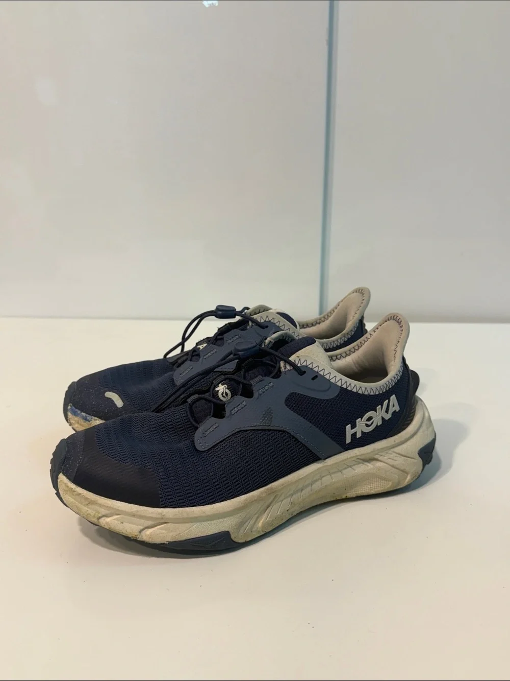 Used Hoka athletic shoes transport freedom 4.5 MD big kids